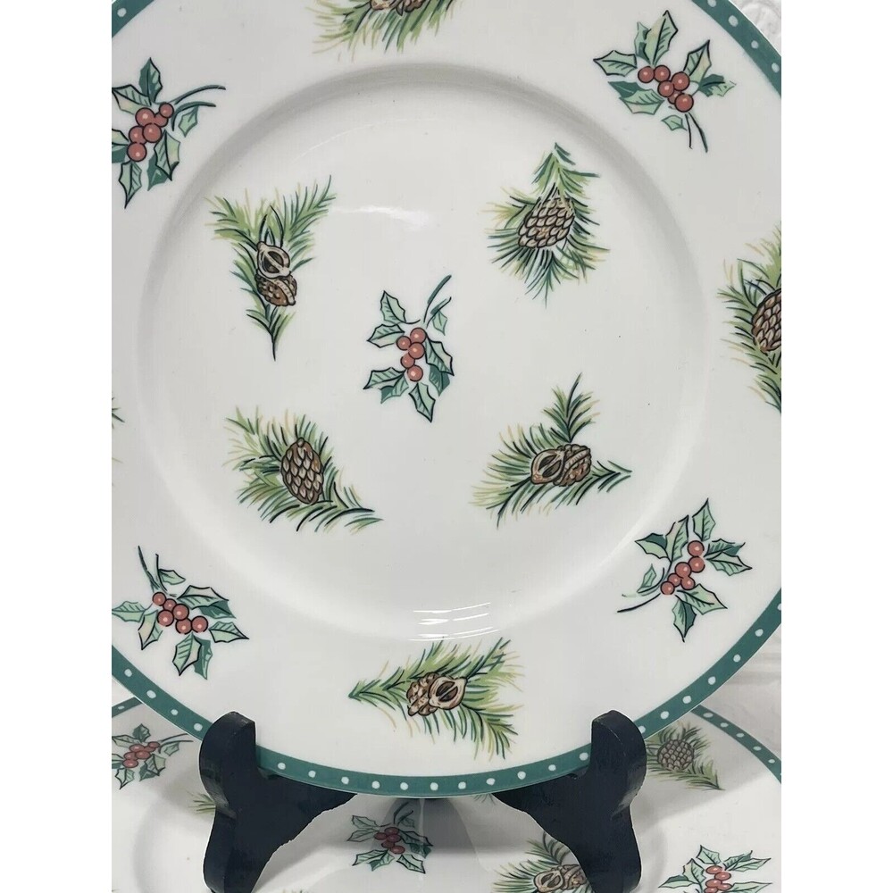 Set Of 4 Mikasa Christmas Wish Plates Ultima+ HK 713 8.5 Inch Holiday Plates